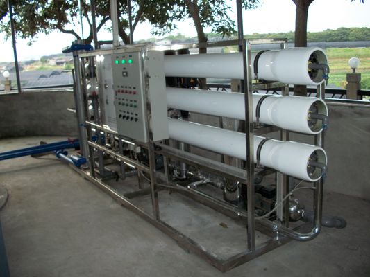 380Volt Reverse Osmosis อุปกรณ์บำบัดน้ำอุตสาหกรรมสำหรับการหมุนเวียนน้ำ Rwa